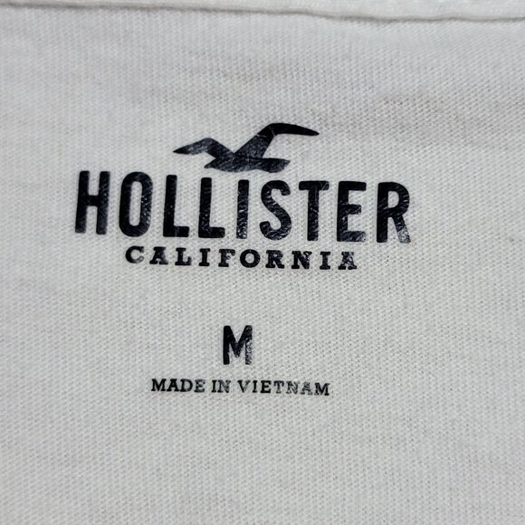 Hollister Graphic SS Tee Polaroid 258m VHS White - Size Medium - Picture 4 of 4